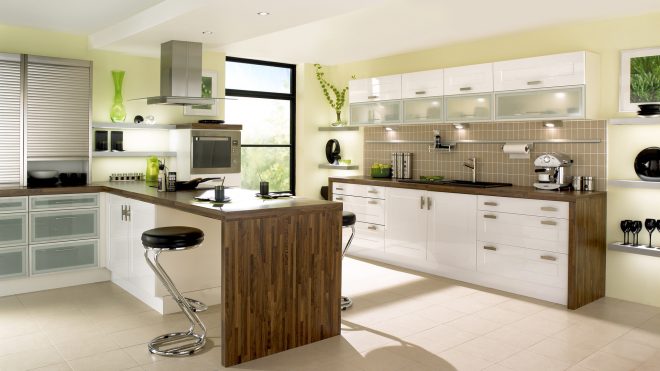 Multifunctional modern kitchens: how to pick up furniture items appropriately?